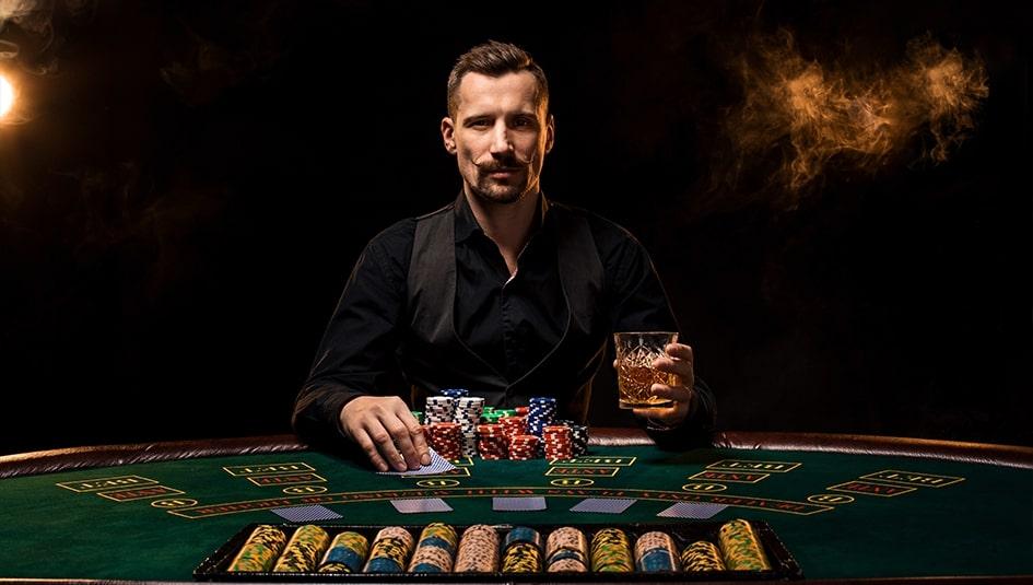 Poker online và những bí quyết chơi poker online mà bạn nên biết